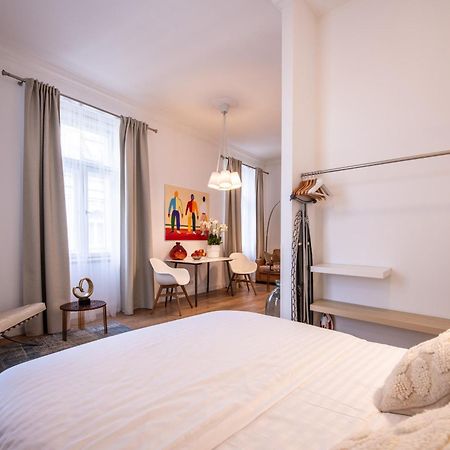 Modern Downtown Apt - Renovated, On Ideal Location Praag Buitenkant foto