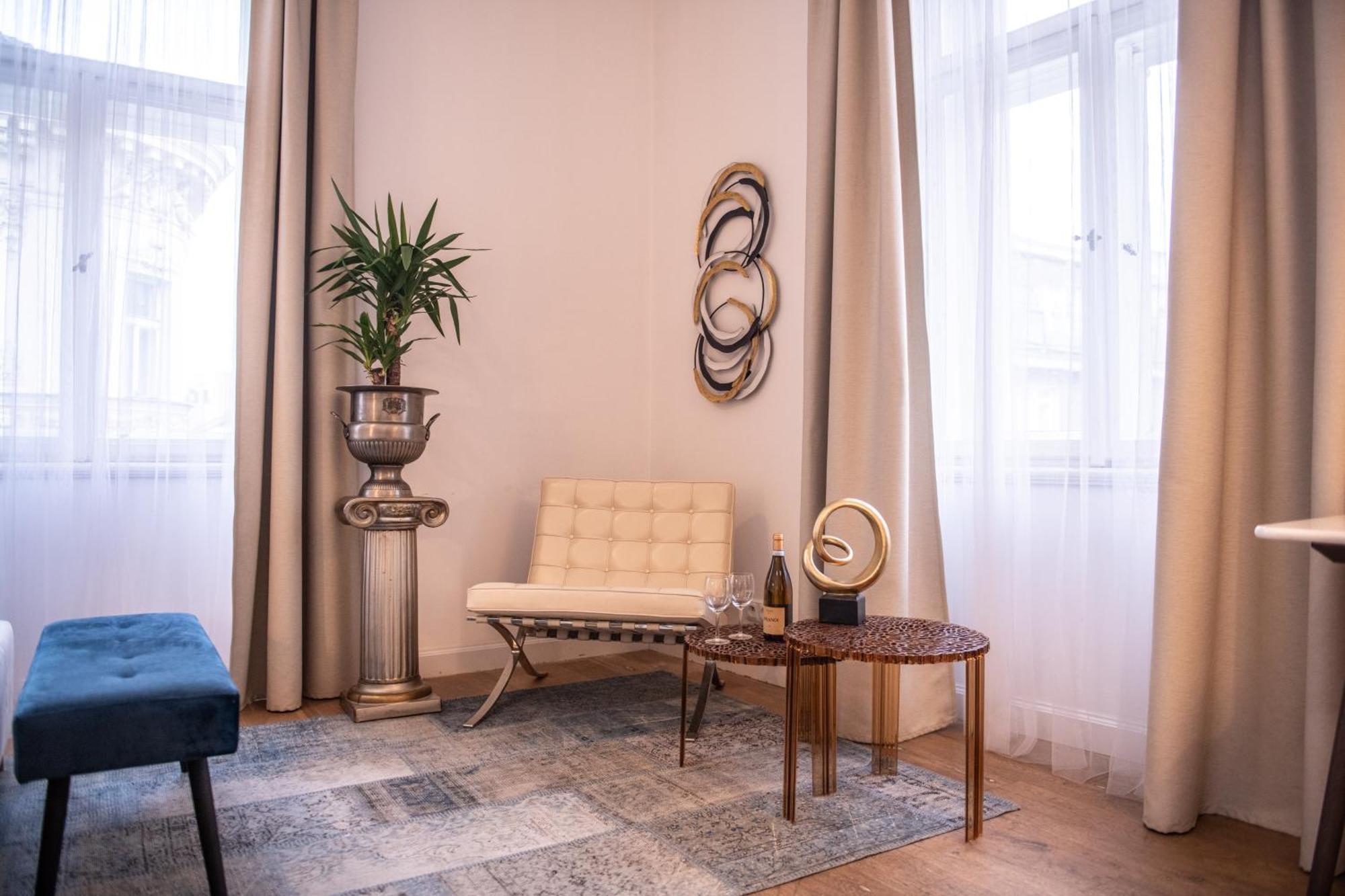 Modern Downtown Apt - Renovated, On Ideal Location Praag Buitenkant foto