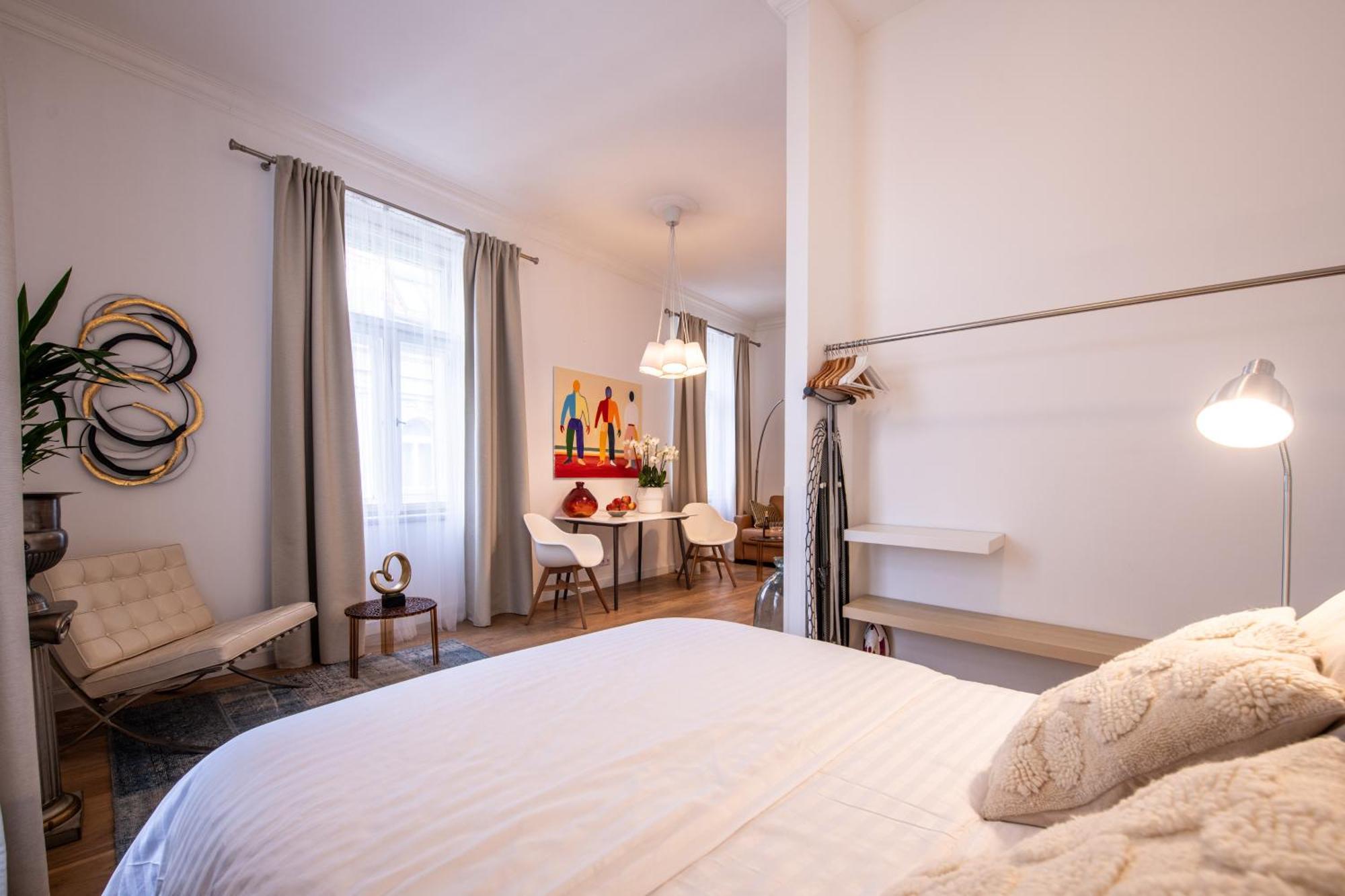 Modern Downtown Apt - Renovated, On Ideal Location Praag Buitenkant foto