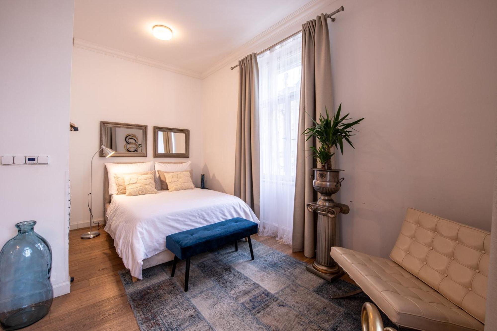 Modern Downtown Apt - Renovated, On Ideal Location Praag Buitenkant foto