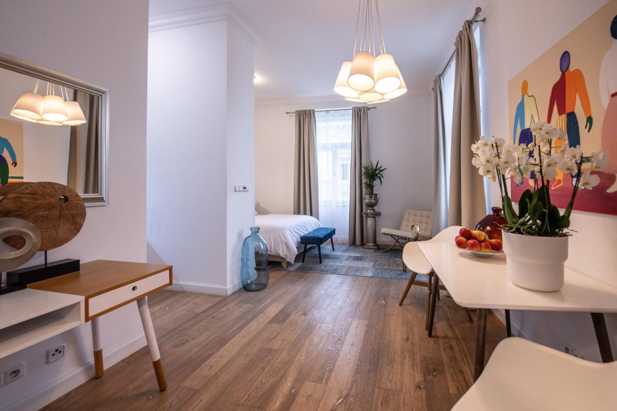 Modern Downtown Apt - Renovated, On Ideal Location Praag Buitenkant foto