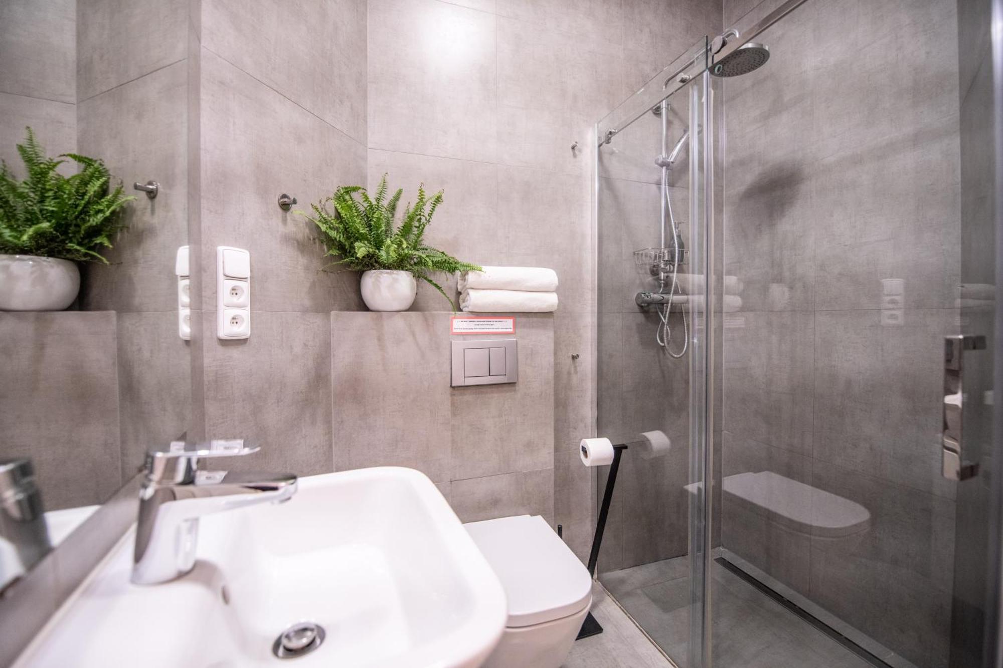 Modern Downtown Apt - Renovated, On Ideal Location Praag Buitenkant foto