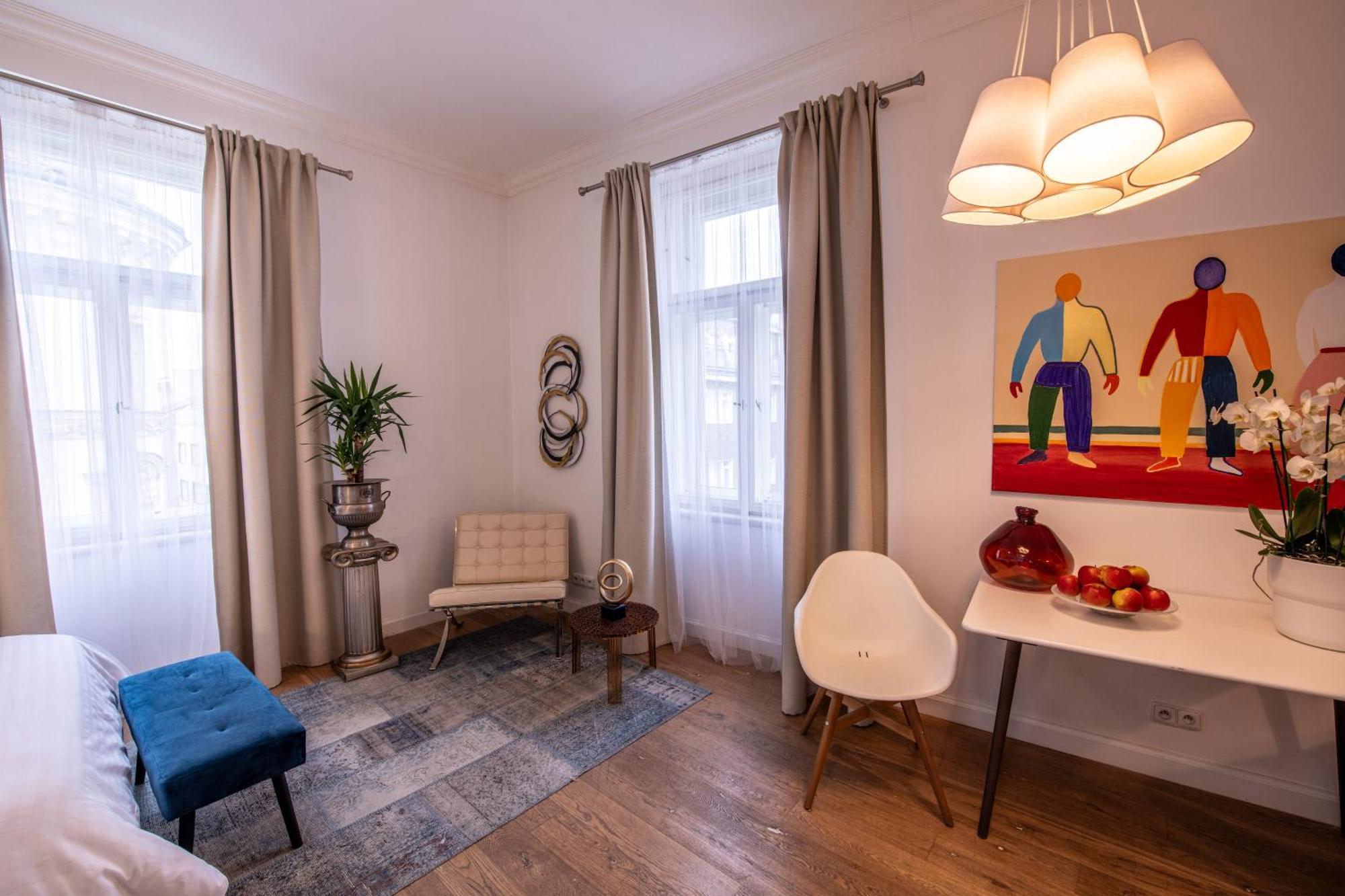Modern Downtown Apt - Renovated, On Ideal Location Praag Buitenkant foto
