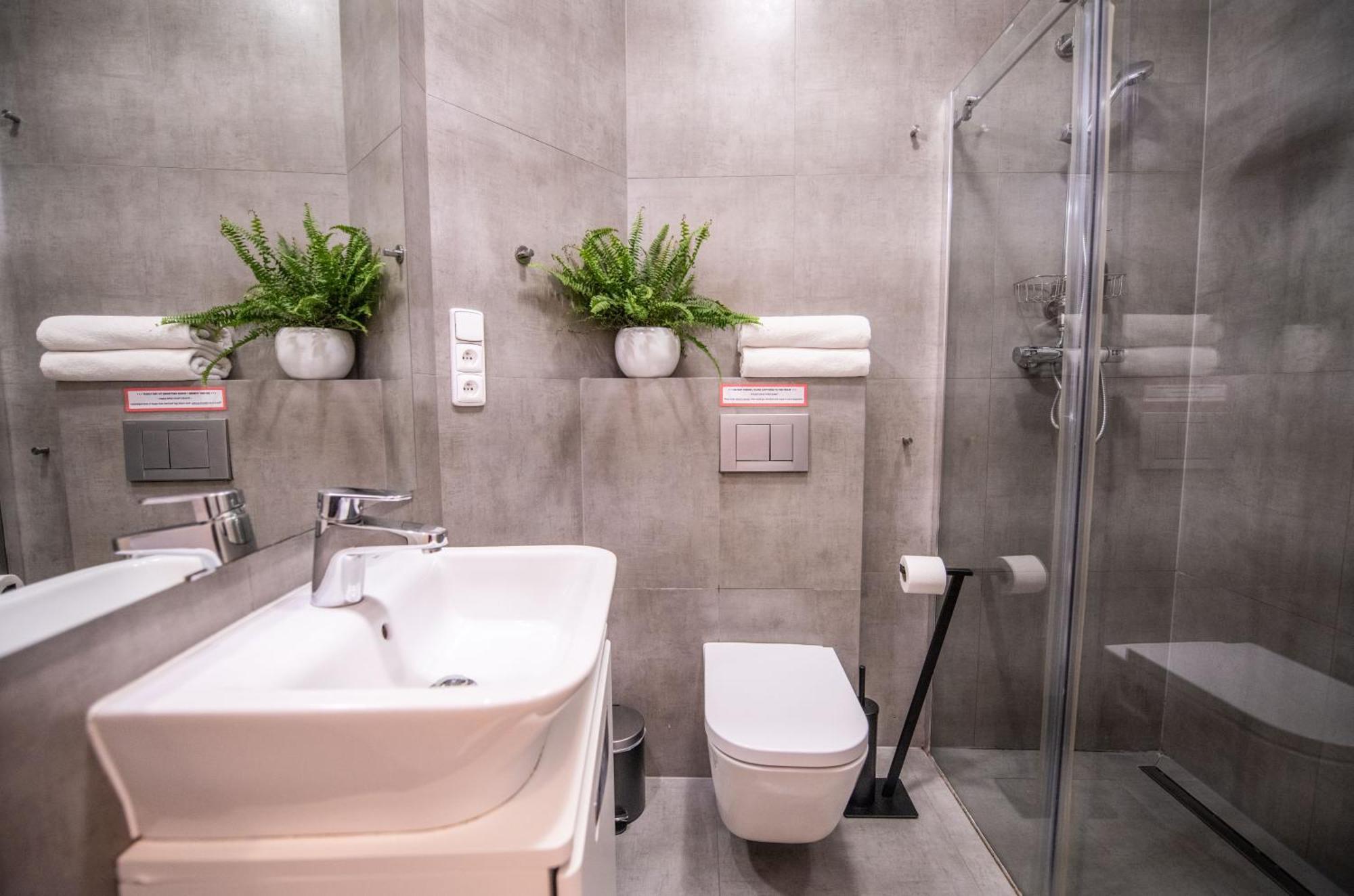 Modern Downtown Apt - Renovated, On Ideal Location Praag Buitenkant foto