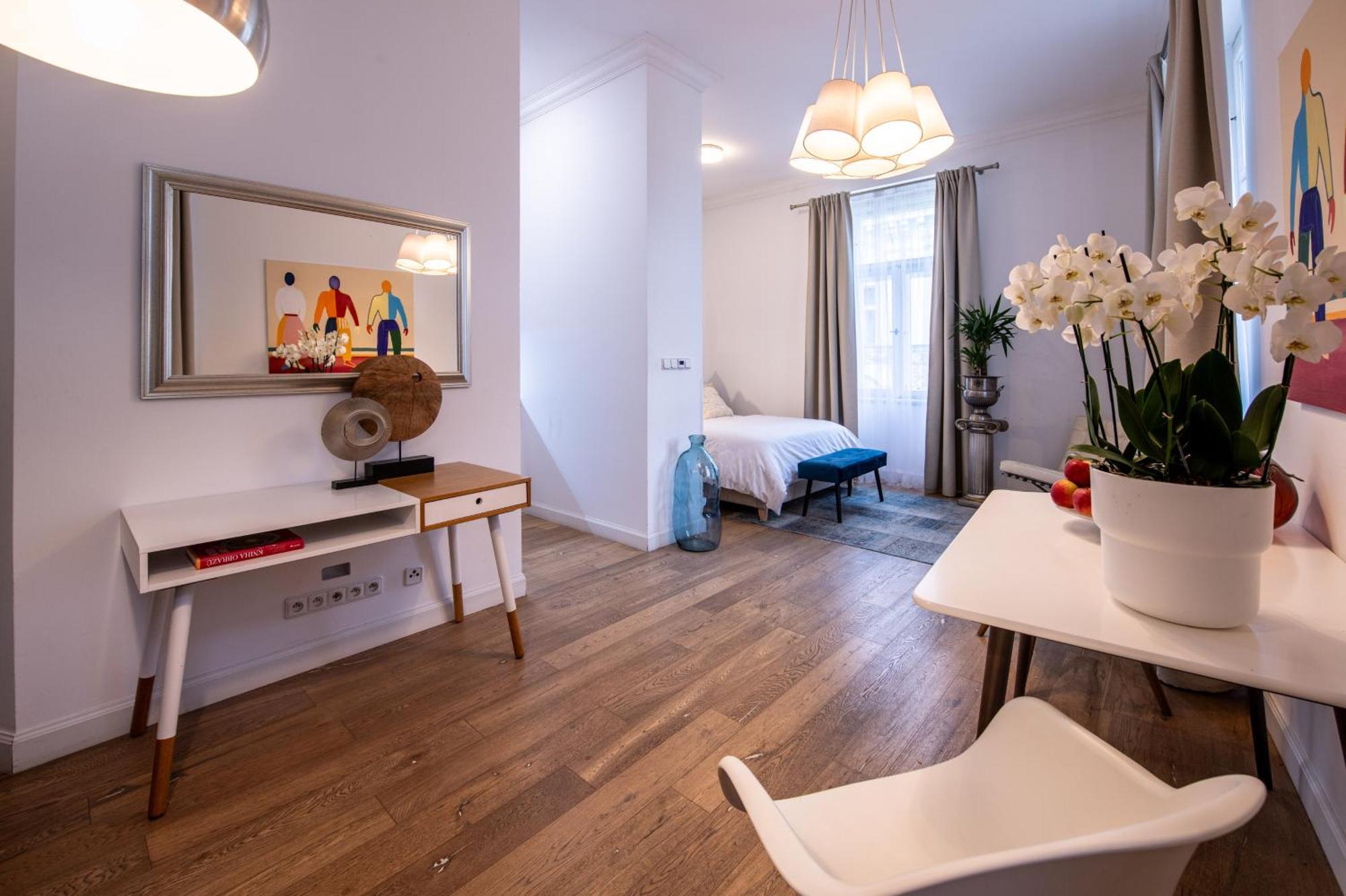 Modern Downtown Apt - Renovated, On Ideal Location Praag Buitenkant foto
